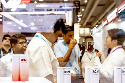 Pin giá rẻ thay đổi cuộc chơi năng lượng toàn cầu