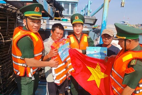 Giữ tàu cá không 'đi lạc'