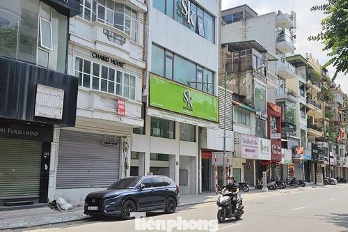 Lý do nhiều tuyến phố 'hái ra tiền' ở Hà Nội đồng loạt đóng cửa