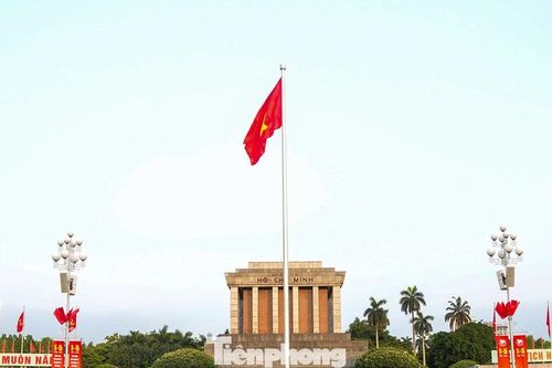 Lễ thượng cờ đặc biệt sáng 30/4 tại Quảng trường Ba Đình