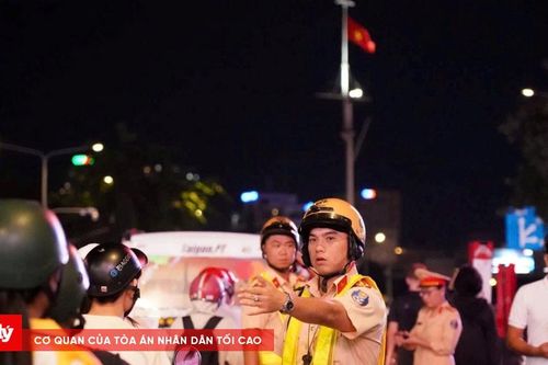 CSGT TP.HCM căng mình bảo đảm giao thông dịp lễ 30/4