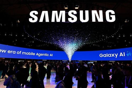 Samsung báo lãi tăng gấp 8 lần giữa 'cơn khát' chip toàn cầu