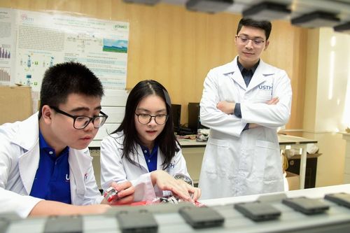 Bộ GD-ĐT siết điều kiện công nhận các văn bằng do nước ngoài cấp