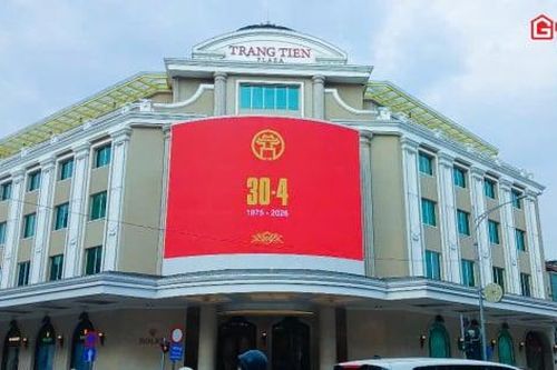Hà Nội rực rỡ cờ hoa chào mừng Giải phóng miền Nam thống nhất Đất nước và Ngày Quốc tế Lao động
