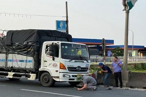 Kiểm sát khám nghiệm hiện trường vụ tai nạn giao thông