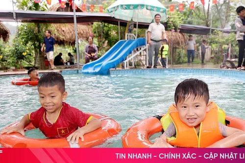 Nhiều người dân chọn du lịch sinh thái trong ngày đầu nghỉ lễ