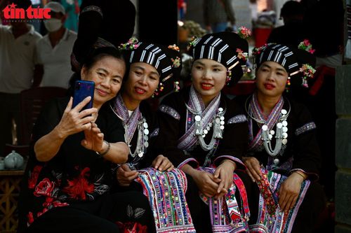Trải nghiệm văn hóa Lai Châu tại Làng Văn hóa - Du lịch các dân tộc Việt Nam dịp Lễ 30/4