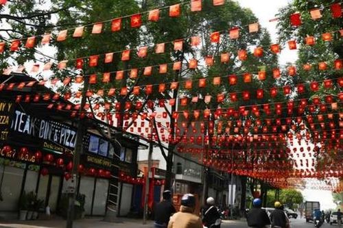 Đồng Nai rực rỡ cờ hoa ngày 30/4: Thành phố trẻ trực thuộc Trung ương với khí thế mới