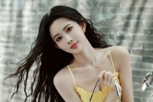 Mạnh Tử Nghĩa khoe nhan sắc nàng thơ trong bộ ảnh du lịch tại Bắc Kinh