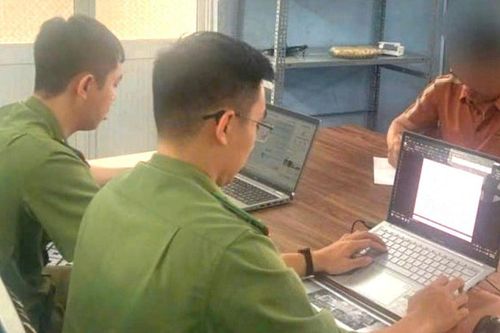 Người đàn ông bị phạt 7,5 triệu đồng do đăng tải xuyên tạc trên mạng xã hội