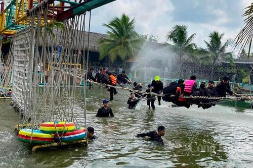 Cần Thơ rộn ràng lễ 30/4 và 1/5, điểm du lịch đông nghịt khách