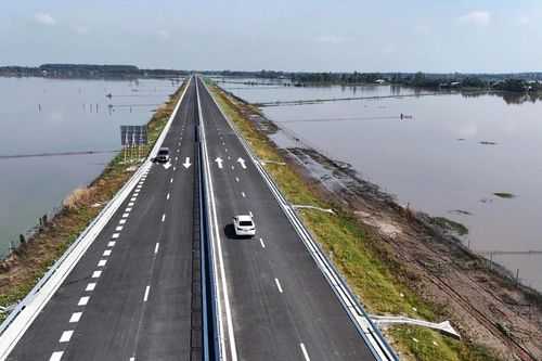 Thông xe nhiều tuyến cao tốc, phục vụ nhu cầu đi lại tăng cao dịp lễ
