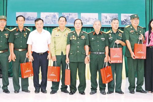 Cựu chiến binh quân giải phóng miền Đông Nam Bộ: Gắn kết, sẻ chia giữa đời thường