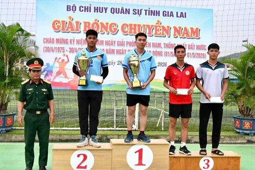 Đội Công ty TNHH Lâm nghiệp Quy Nhơn vô địch Giải bóng chuyền chào mừng kỷ niệm 51 năm Ngày Giải phóng miền Nam