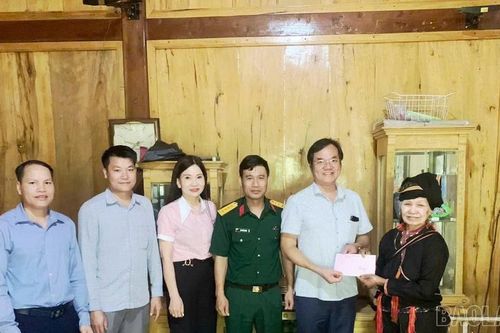 Mỏ Vàng thành lập 5 đoàn công tác tri ân người có công nhân dịp 30/4