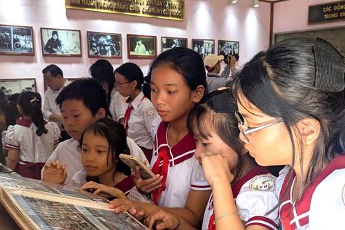 Những kỷ vật đi cùng năm tháng