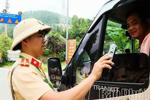Tăng cường xử lý vi phạm, bảo đảm an toàn giao thông dịp nghỉ lễ 30/4 - 1/5
