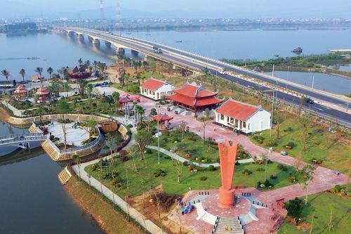Chuyện kể bên dòng Gianh