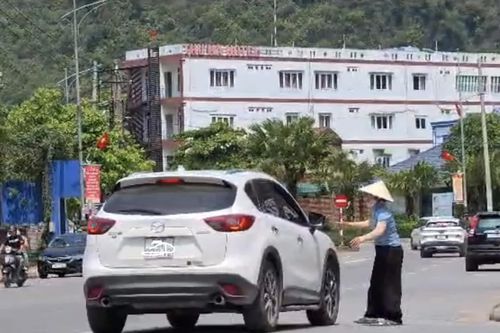 Quyết liệt lập lại trật tự đô thị tại 'cửa ngõ' di sản Phong Nha-Kẻ Bàng