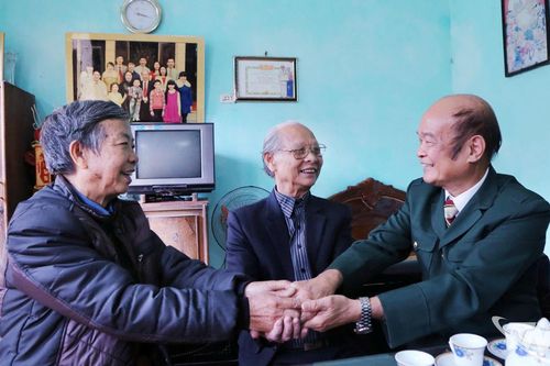 Cuộc hội ngộ giữa hai chiều sinh tử