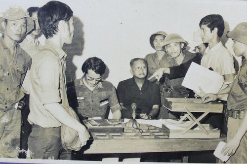 Nhân chứng kể thời khắc tổng thống Dương Văn Minh tuyên bố đầu hàng