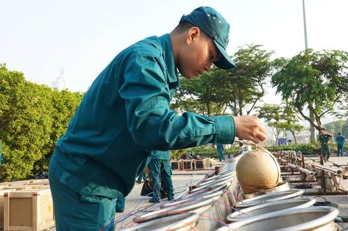 TP.HCM, Đồng Nai tất bật chuẩn bị hàng chục trận địa pháo hoa cho đêm 30/4 rực sáng