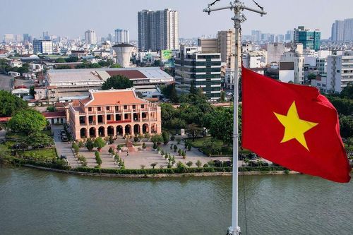 Bản hùng ca tháng Tư (thơ)