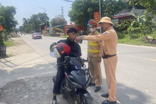 Phát hiện, xử lý 81 trường hợp vi phạm Luật Giao thông đường bộ trong ngày đầu nghỉ lễ
