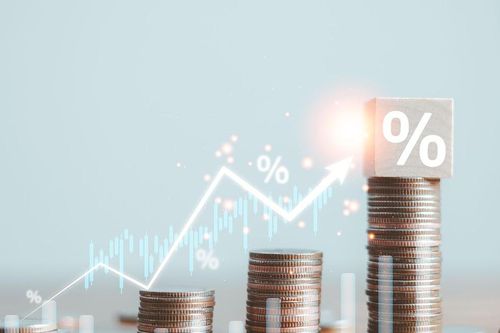 Giữ ổn định lãi suất, tín dụng tăng 3,83% trong gần 4 tháng đầu năm