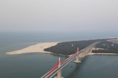 Cầu vượt cửa biển Thuận An chính thức thông xe
