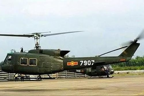 Đưa trực thăng lên nóc sứ quán Mỹ