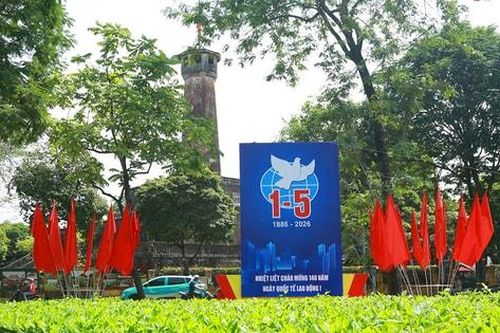 Hà Nội rạng rỡ đón ngày lễ lớn