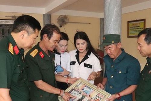 'Bộ đội Cụ Hồ' thắng giặc nghèo