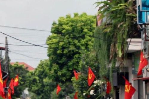 Xã Đa Phúc treo 1.000 cờ Đảng và cờ Tổ quốc chào mừng dịp lễ 30-4 và 1-5
