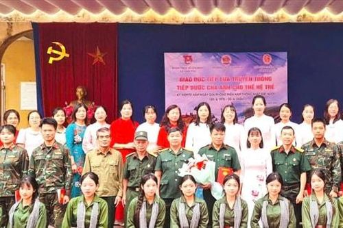 Hun đúc lý tưởng cách mạng từ những câu chuyện thời hoa lửa