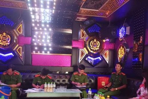 Xã Hòa Lạc:Kiên quyết xử lý cơ sở kinh doanh karaoke không phép, biến tướng