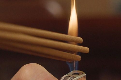 Khung giờ đẹp thắp hương ngày mai – Rằm tháng 3 âm lịch 2026 để khẩn cầu linh ứng, đón phước lành