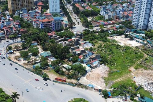 Hà Nội: Người dân tháo dỡ nhà cửa, nhường đất cho dự án cầu vượt đường 70 - Phạm Tu