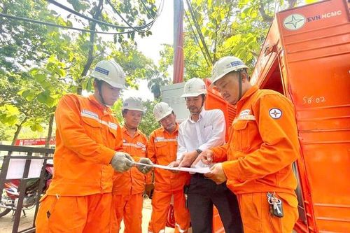TPHCM đảm bảo cấp điện an toàn, liên tục dịp lễ 30/4 – 1/5