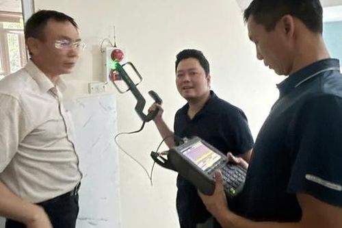 Tìm ra 'thủ phạm' khiến hàng loạt khóa ô tô và xe máy thông minh trên phố Yên Hòa bị vô hiệu