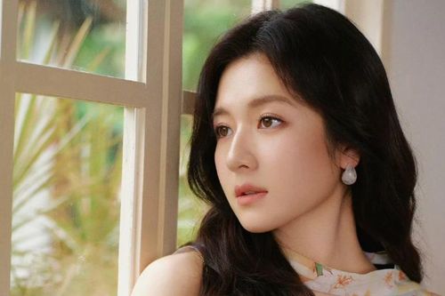 Lý Lan Địch cực nổi Hè năm ngoái, nay lại gặp cảnh không có phim nào để đóng?