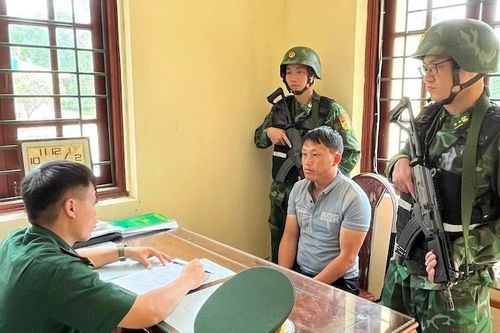 Phát hiện nhóm đối tượng đưa người vượt biên trái phép