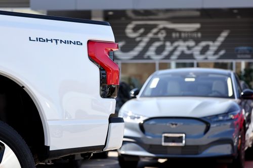 Ford nâng dự báo lợi nhuận năm 2026