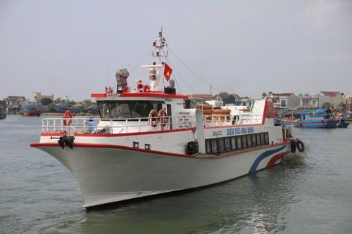 Siết chặt an toàn giữa cao điểm du lịch tuyến Sa Kỳ - Lý Sơn