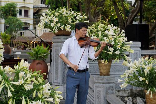 Nghệ thuật khuấy động không gian công cộng Hà Nội dịp lễ 30.4 – 1.5