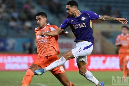 Giành chiến thắng 2-1 trước Đà Nẵng, Hà Nội vươn lên vị trí thứ ba