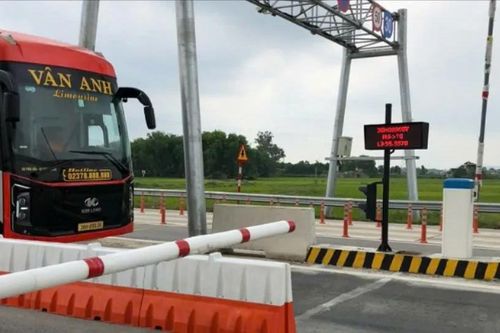 Tăng tốc xử lý lỗi kỹ thuật thu phí không dừng trên 5 tuyến cao tốc