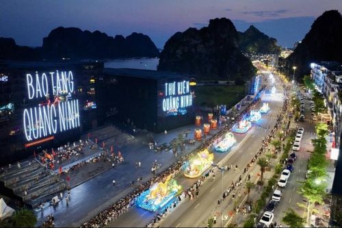 Hạ Long bừng sáng sắc màu lễ hội Carnaval 2026