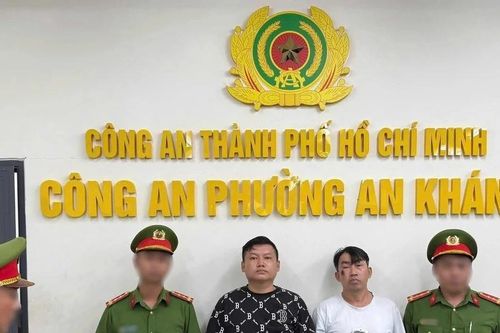 [Clip]: Ẩu đả giữa đường vì liên tục bấm còi trong hầm vượt sông Sài Gòn