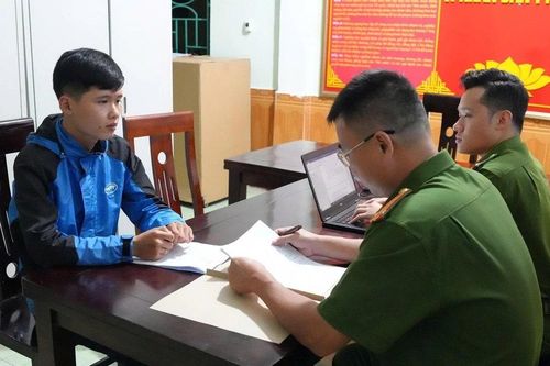 Dựng chuyện bị cướp vì trót lấy tiền của công ty đi đánh bạc